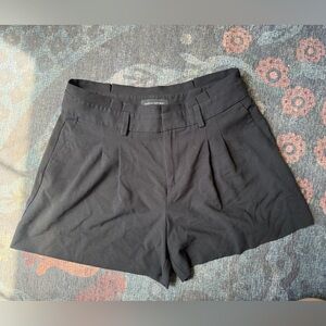 Banana Republic Pleated Short